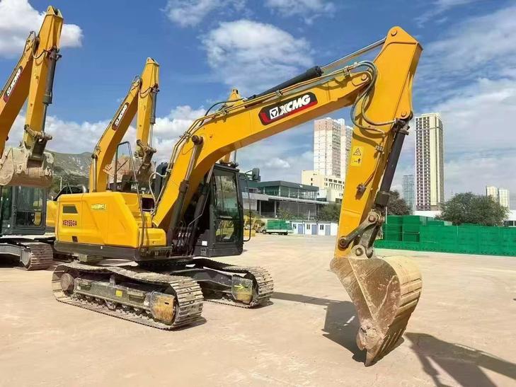 Buy XCMG XE135B Used Excavator / 1
