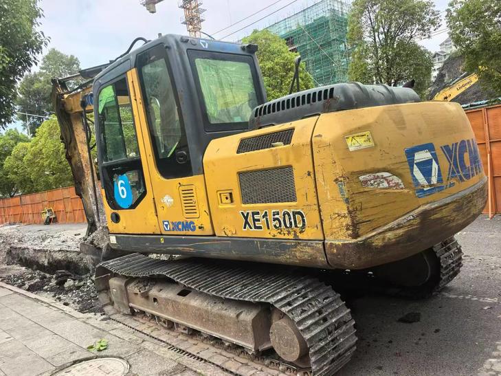 Buy XCMG XE135B Used Excavator / 1