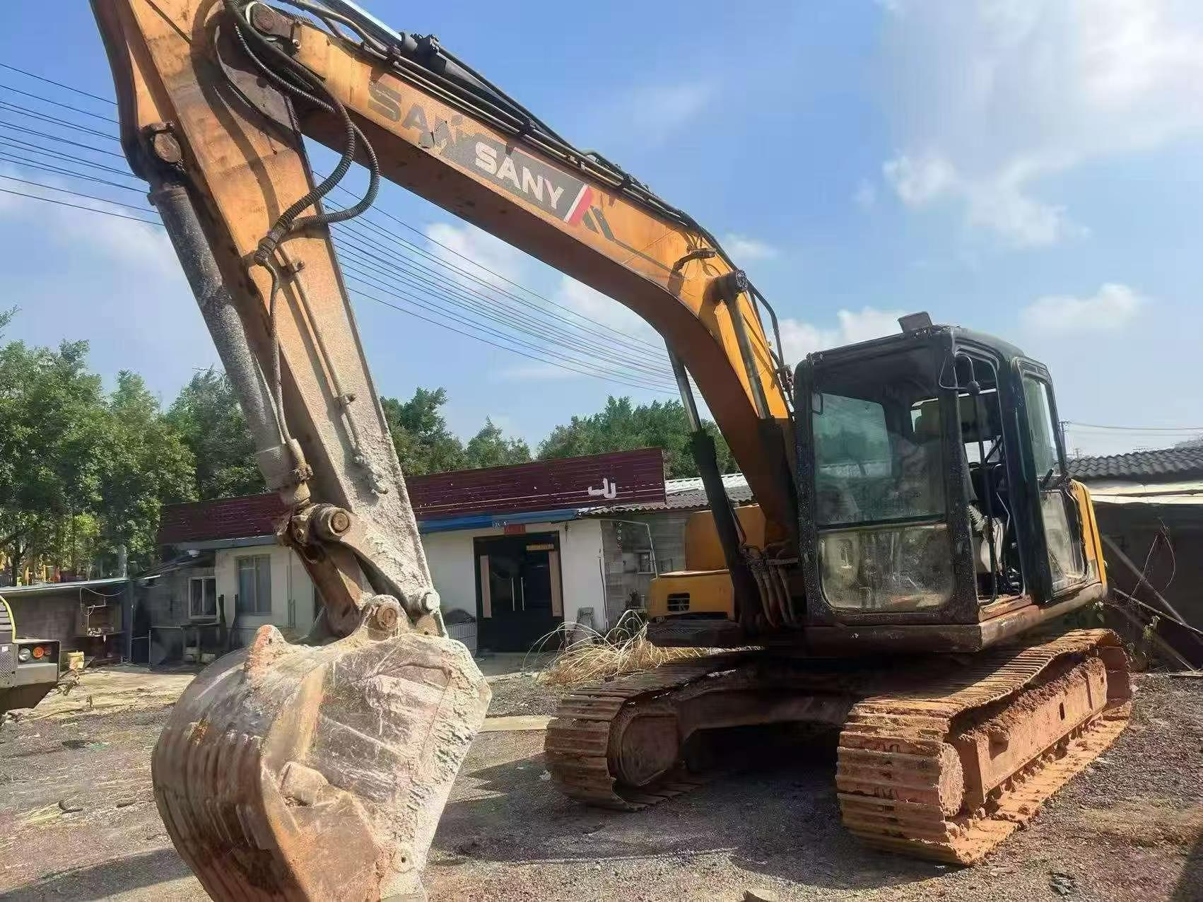Compre Excavadora Sany SY135 Usada / 2