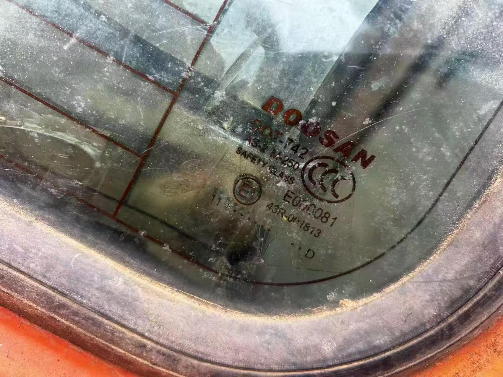Buy Doosan DH215-7 Used Excavator / 6