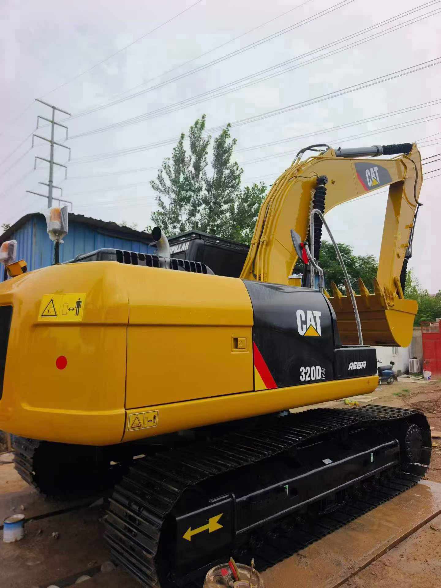Buy Caterpillar 320D Used Excavator / 6