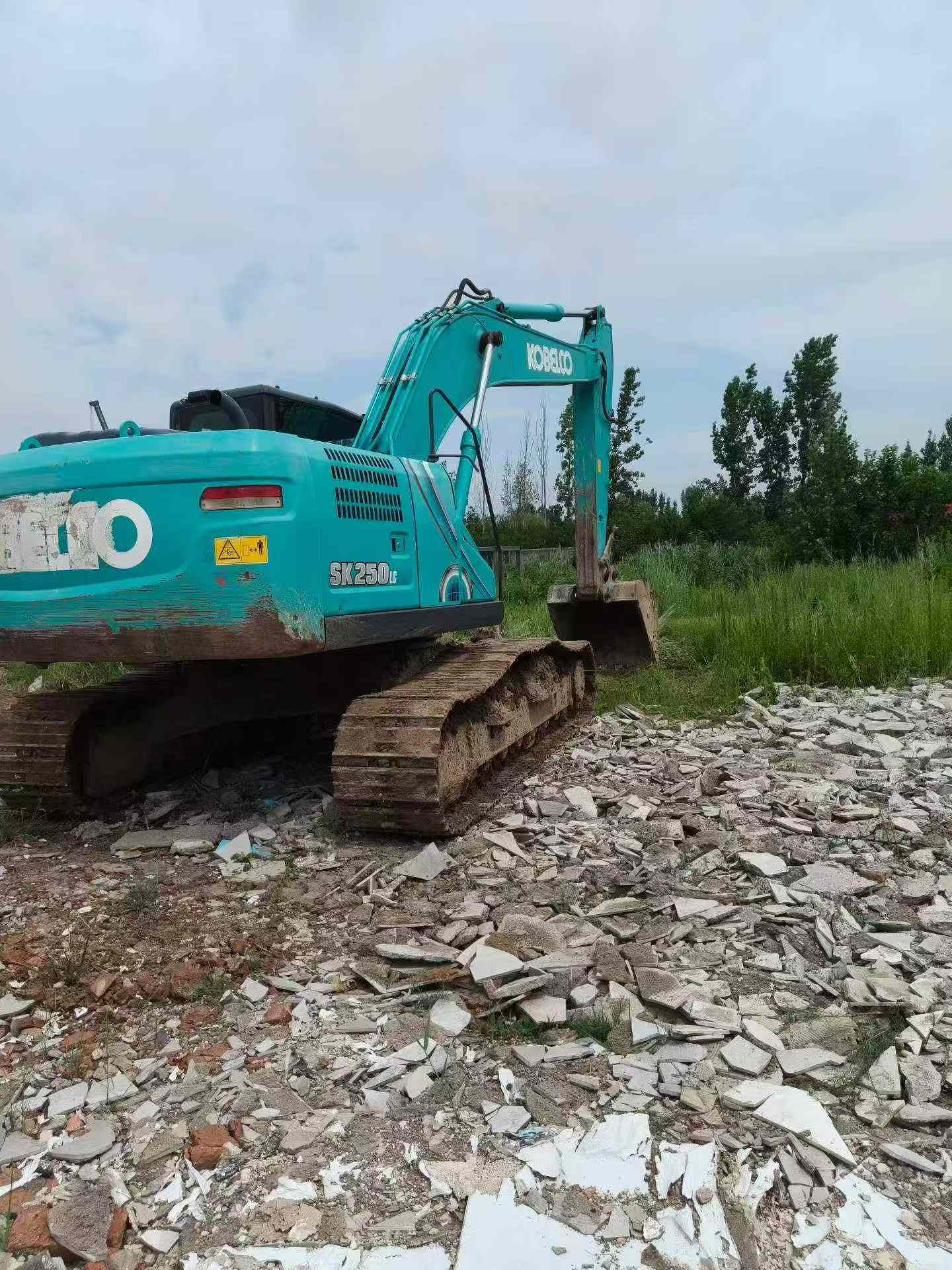 Buy Kobelco SK210 Used Excavator / 2