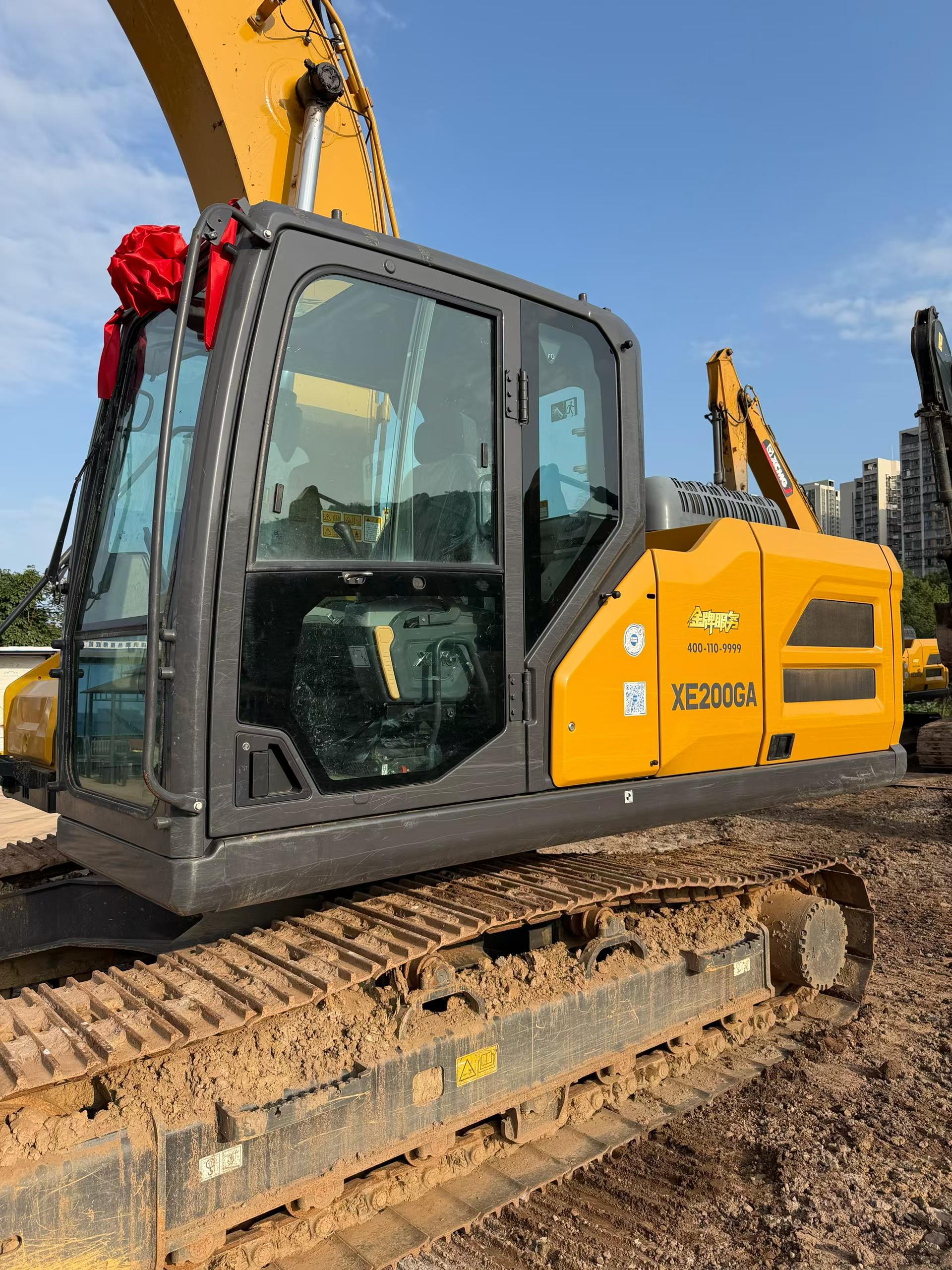 Buy XCMG XE200 Used Excavator / 9
