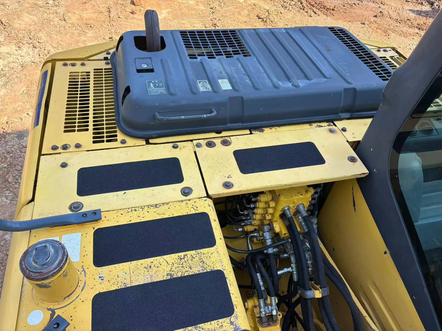 Buy Komatsu PC130-7 Used Excavator / 5