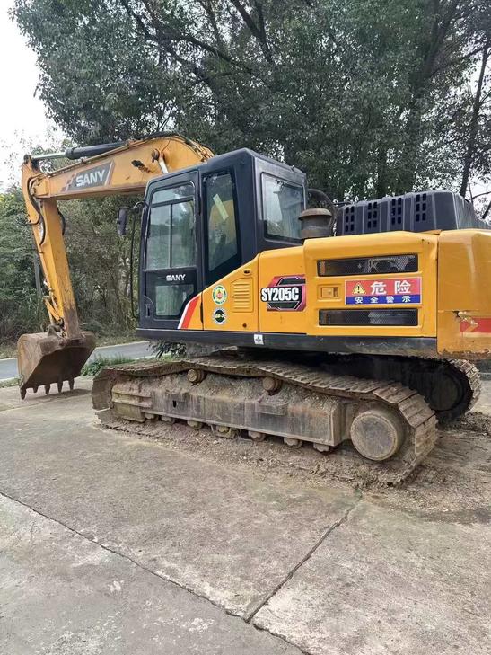 Buy Sany SY200C Used Excavator / 1