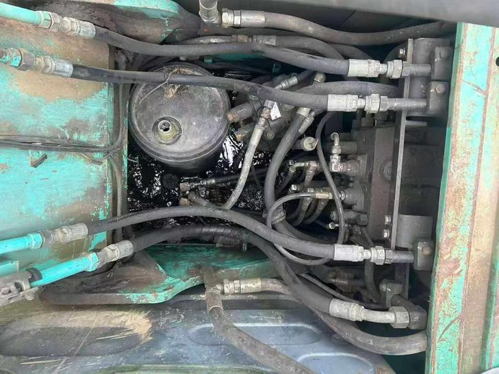 Buy Kobelco SK130 Used Excavator / 1