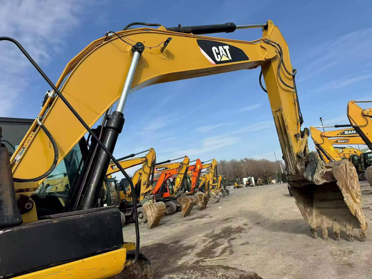 Buy Caterpillar 326DL Used Excavator / 5