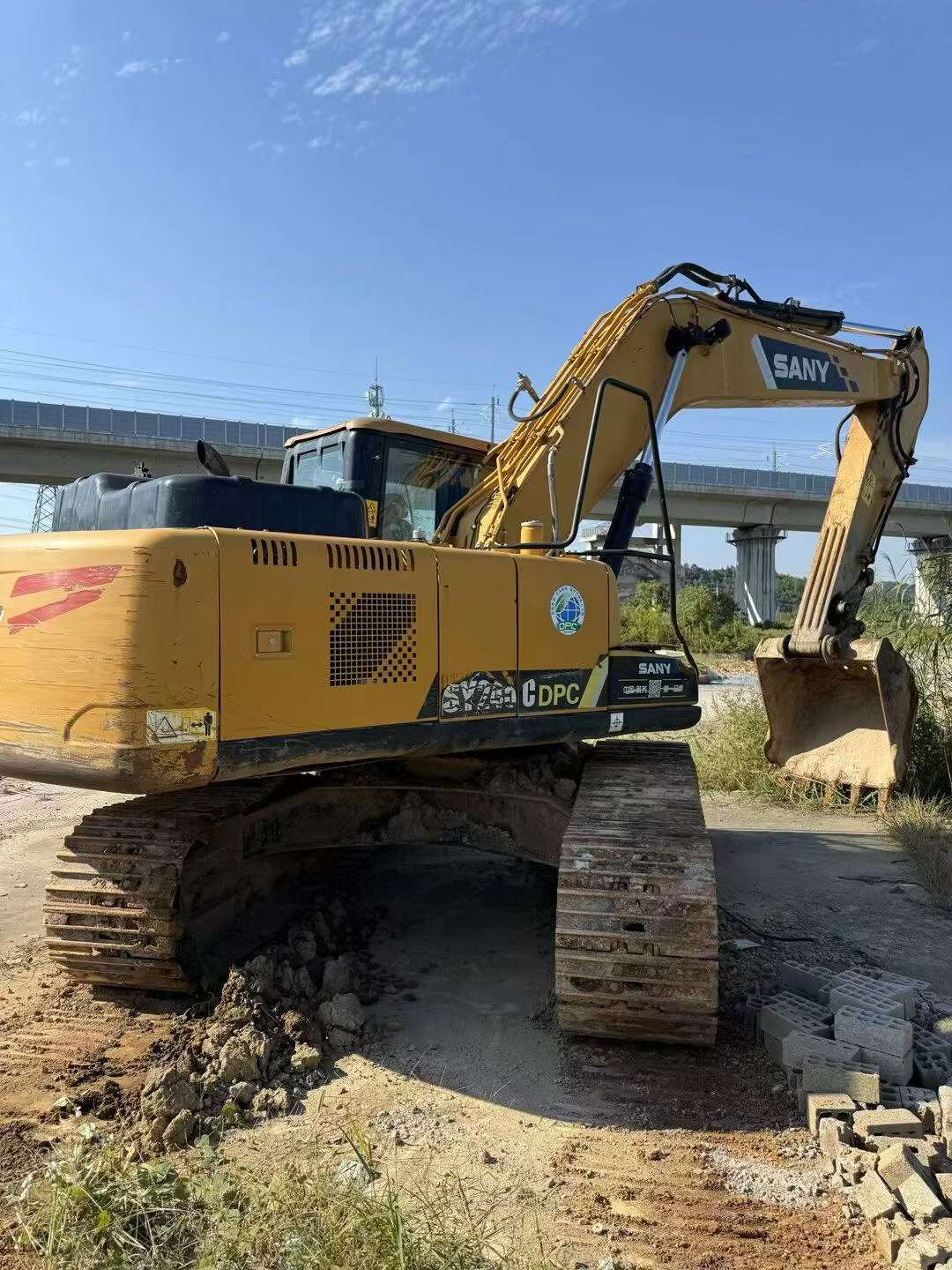 Buy Sany SY205C Used Excavator / 3