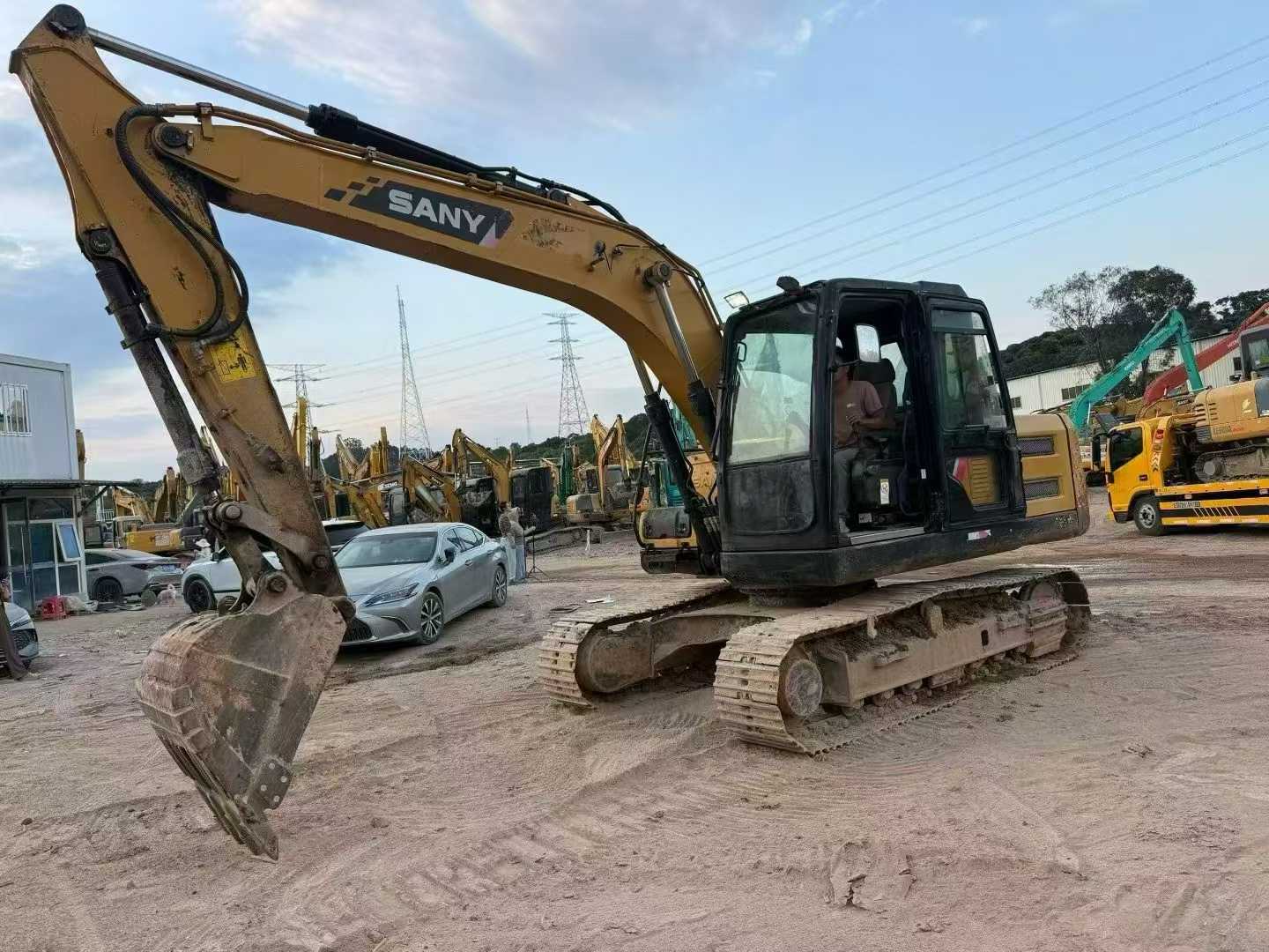 Buy Sany SY135 Used Excavator / 6