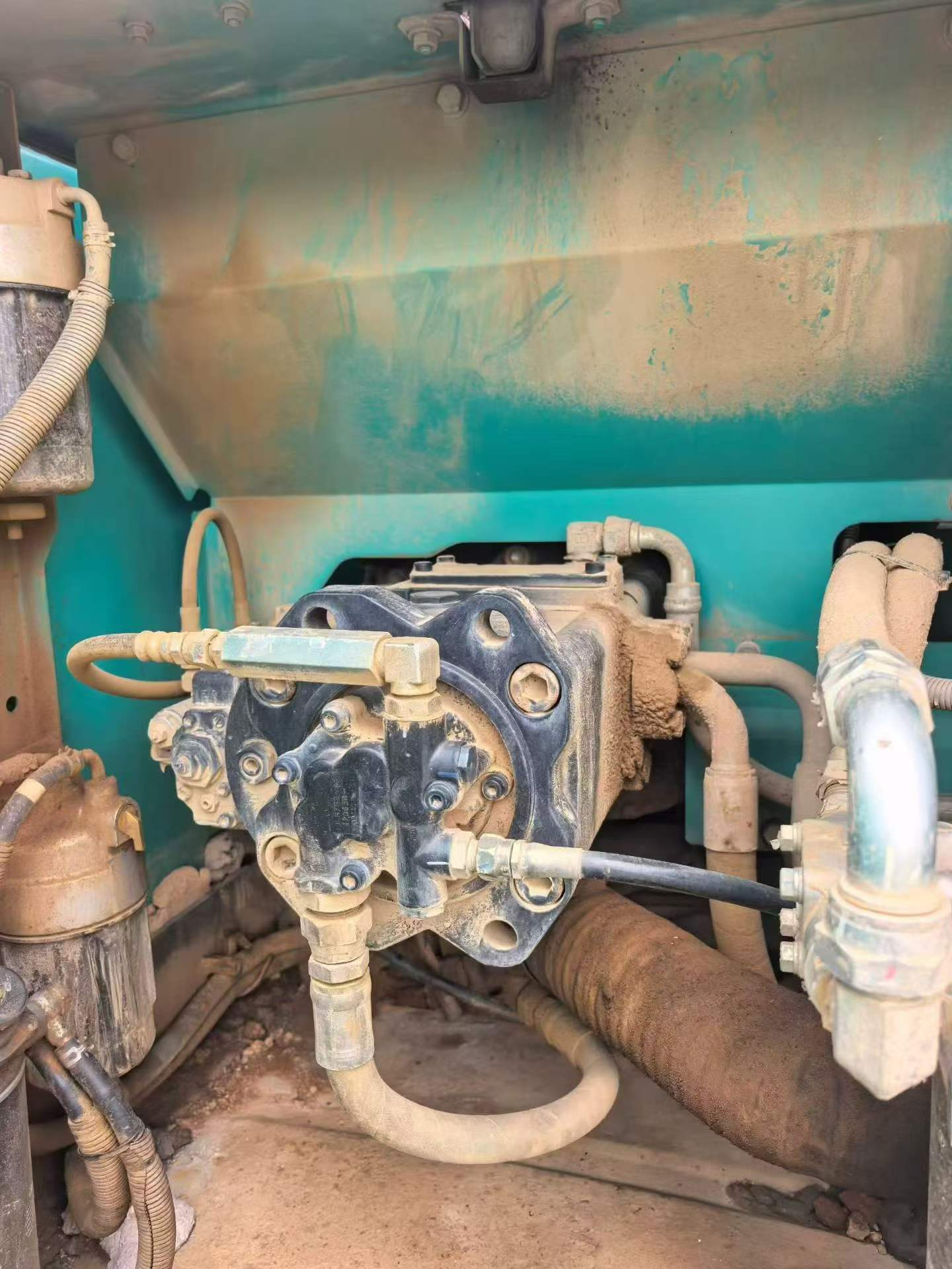 Buy Kobelco SK200 Used Excavator / 8