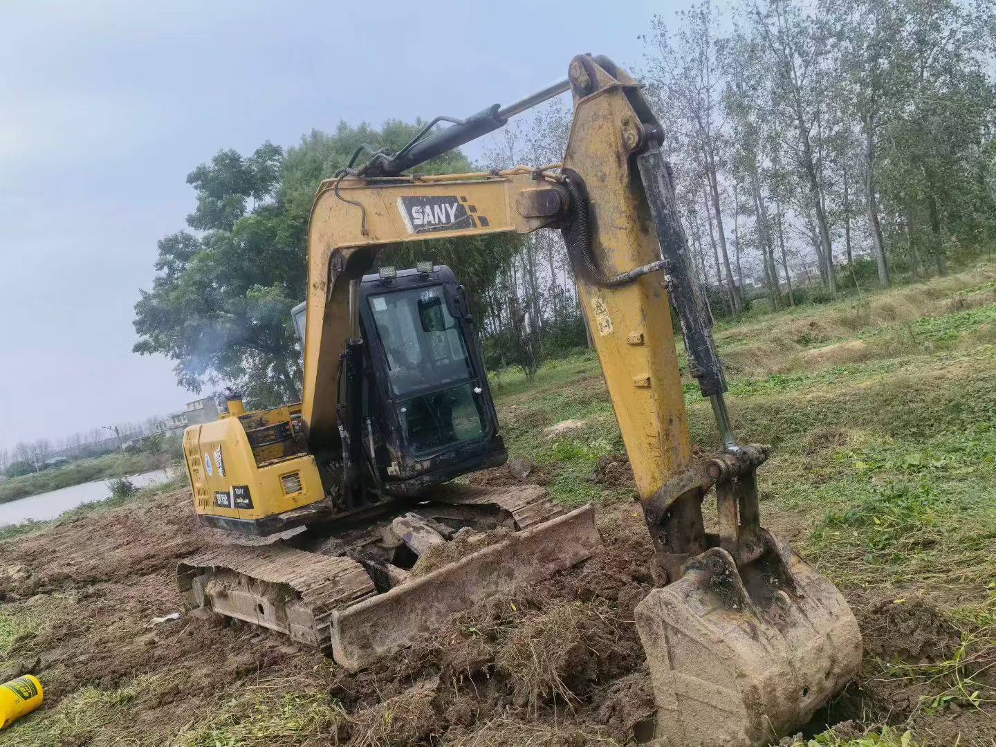 Buy Sany SY75 Used Excavator / 5
