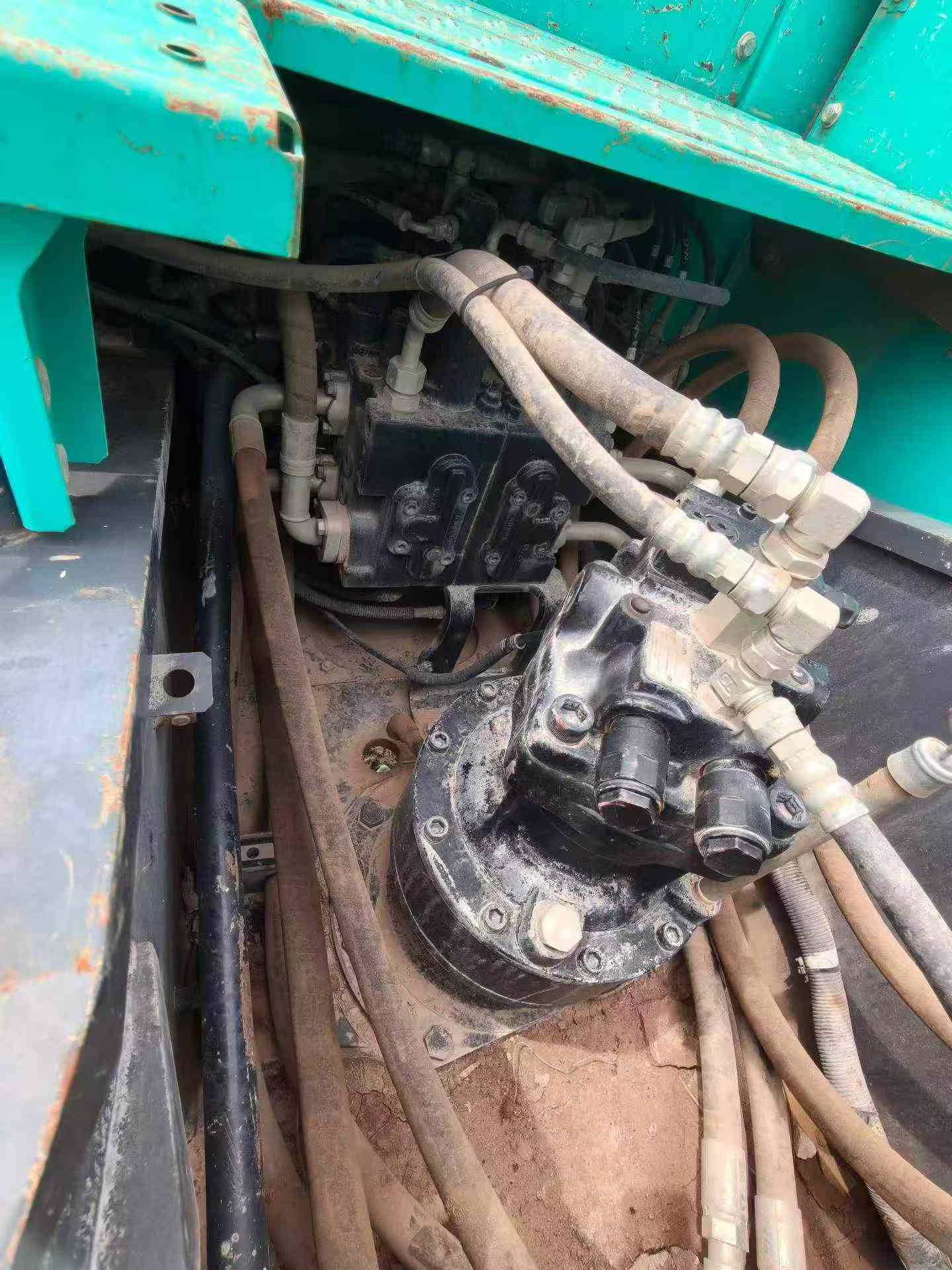 Buy Kobelco SK210 Used Excavator / 5