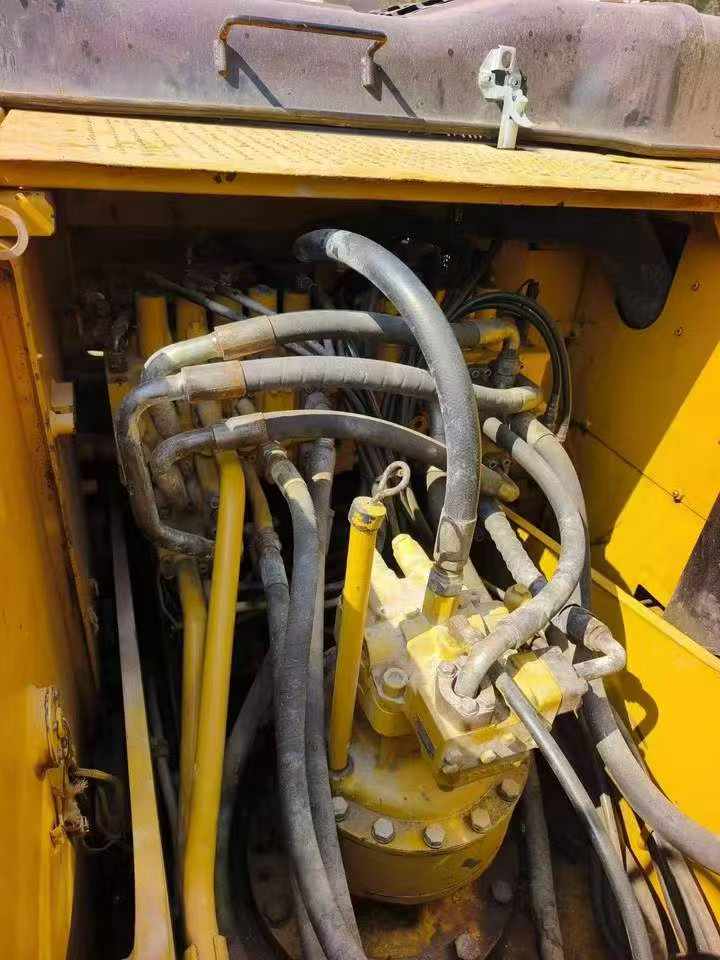 Buy Caterpillar 323D2L Used Excavator / 5