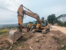 Buy Hyundai R225-7 Used Excavator / 2 Buy Hyundai R225-7 Used Excavator / 2