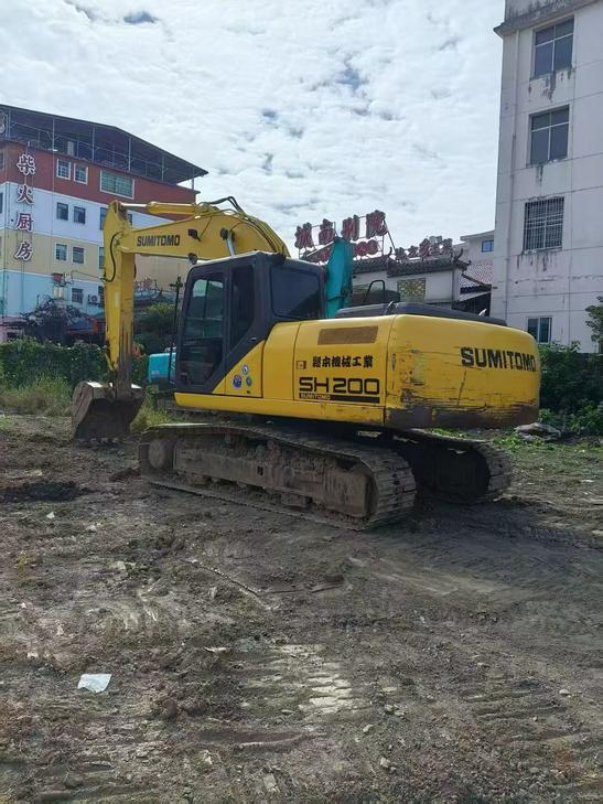 Buy Sumitomo SH200A5 Used Excavator / 1