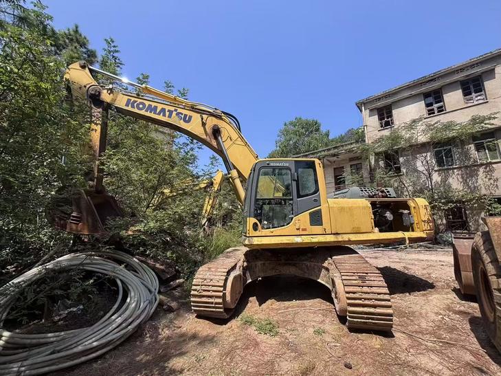 Buy Komatsu PC300-8 Used Excavator / 1