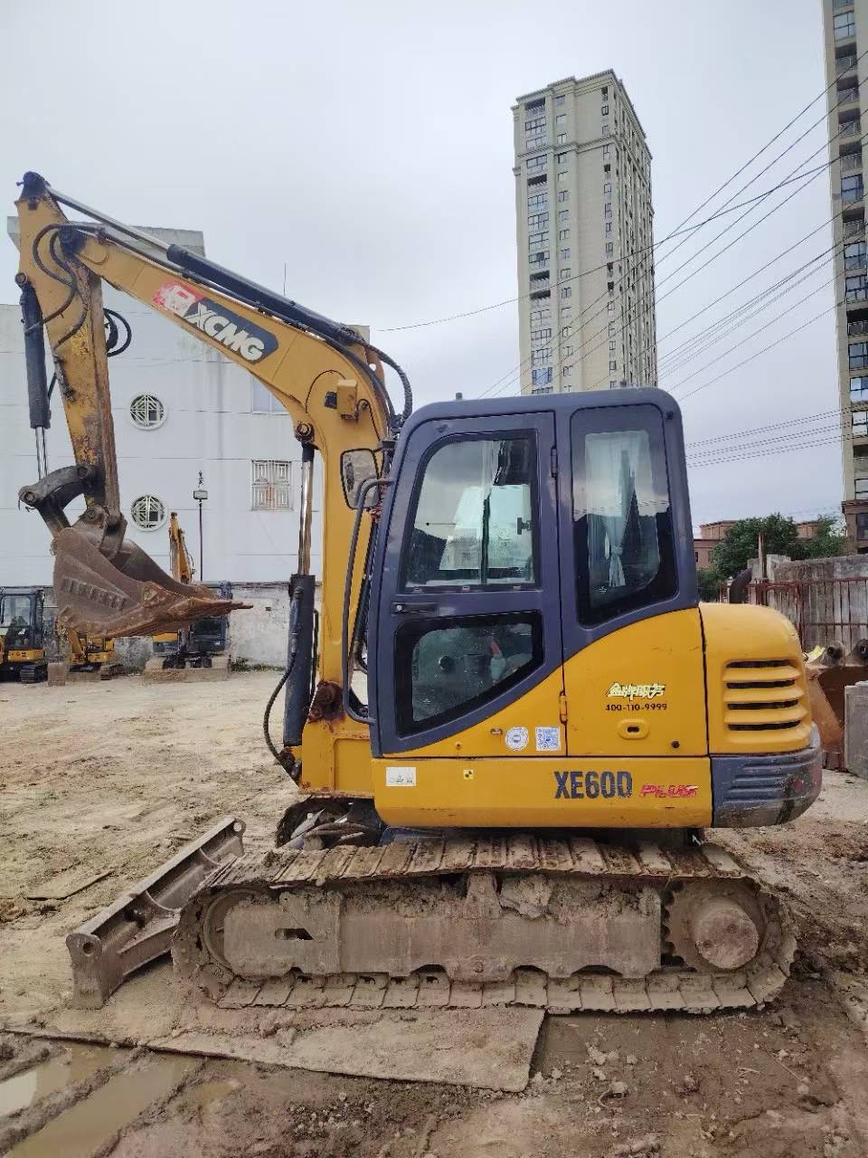 شراء حفارة XCMG XE60 مستعملة / 8