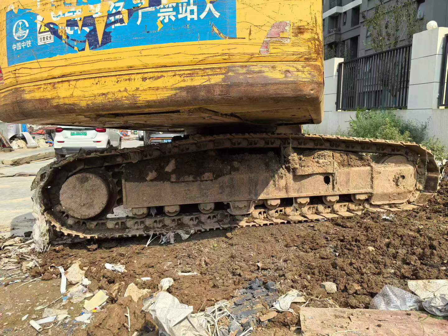 Buy Komatsu PC220-8M0 Used Excavator / 7