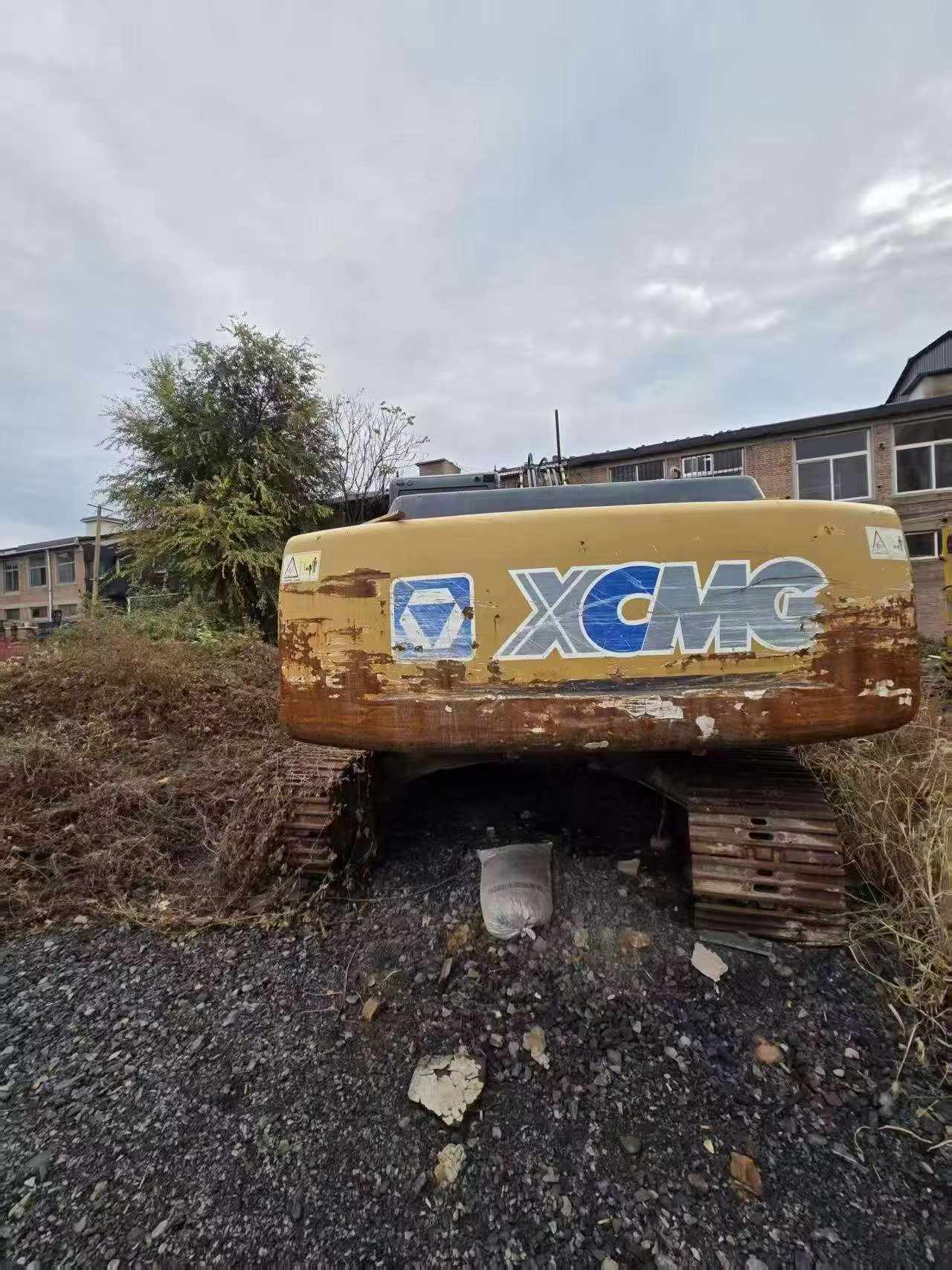 Buy XCMG XE265C Used Excavator / 2