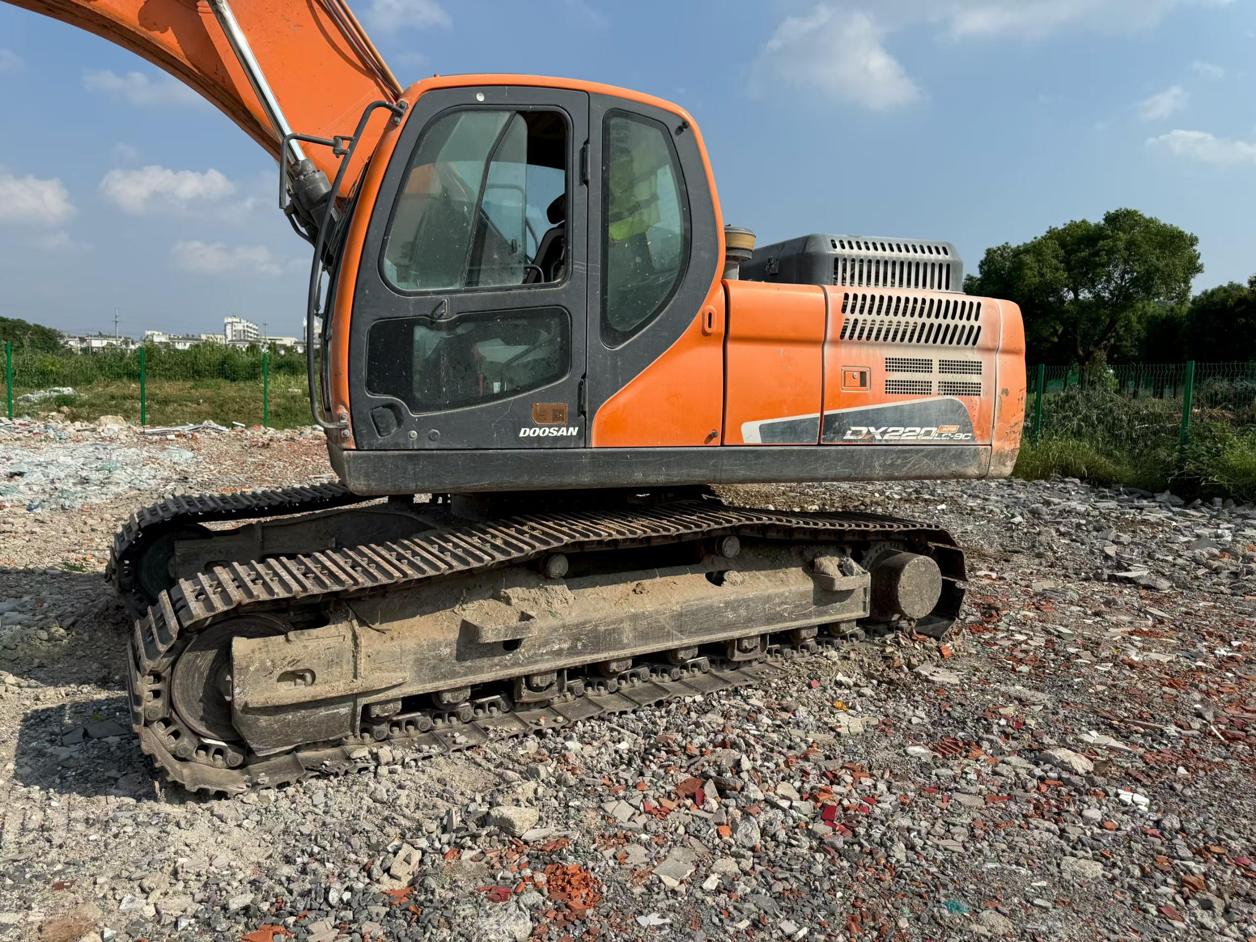Buy Doosan DH220 Used Excavator / 8