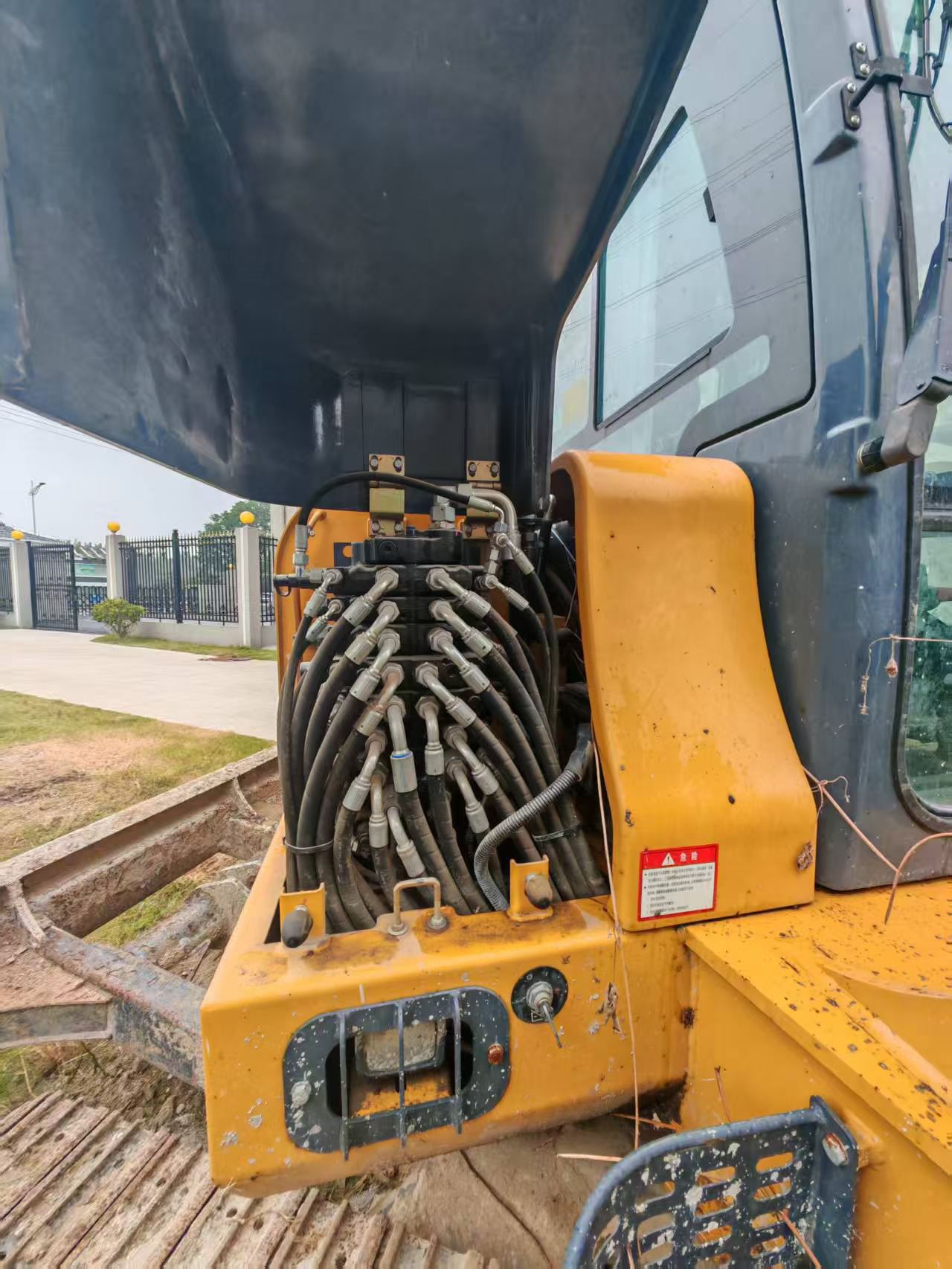 Buy XCMG XE60 Used Excavator / 5