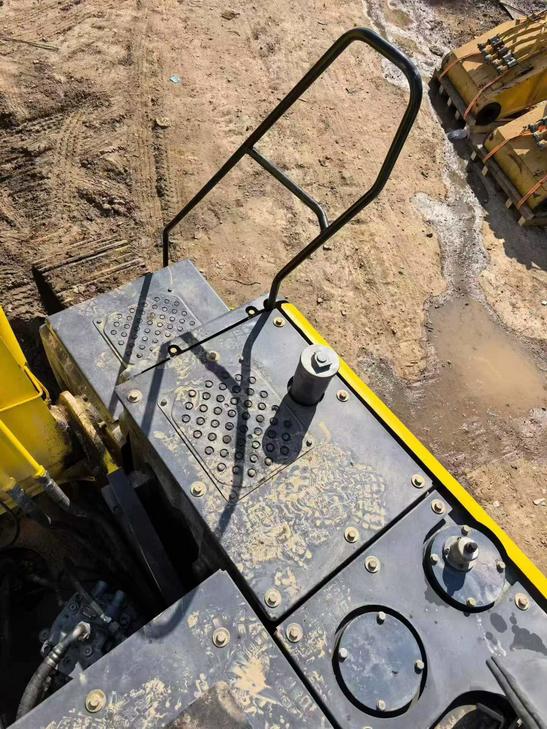 Buy Sumitomo SH210-5 Used Excavator / 1