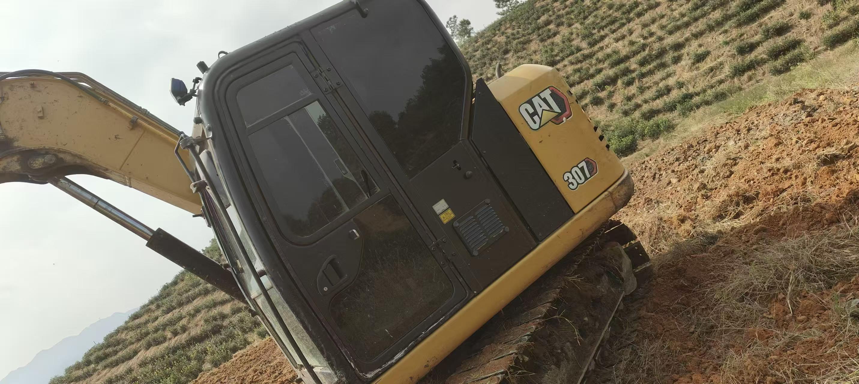 Buy Caterpillar 307B Used Excavator / 3