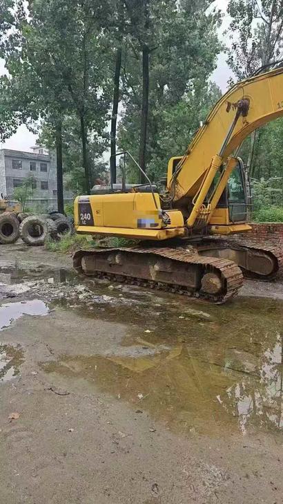 Buy Komatsu PC210-8 Used Excavator / 1