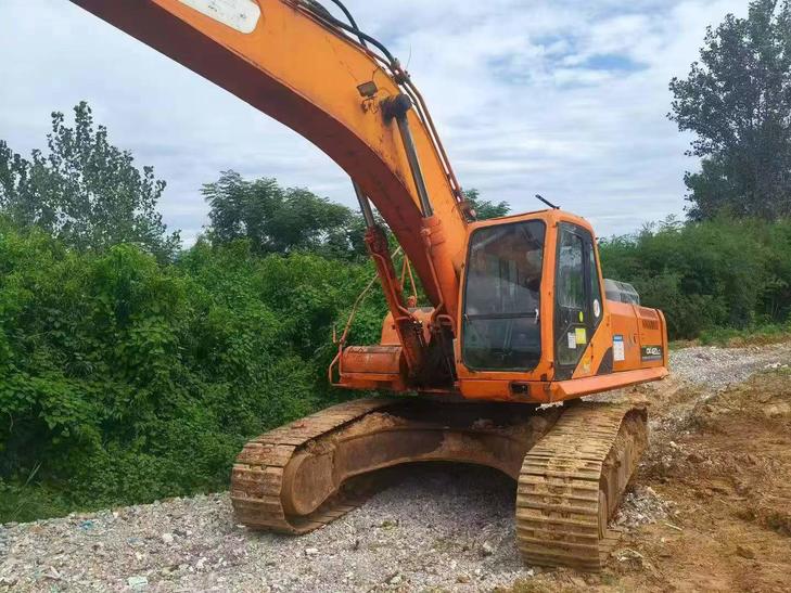 Buy Doosan DH370 Used Excavator / 1