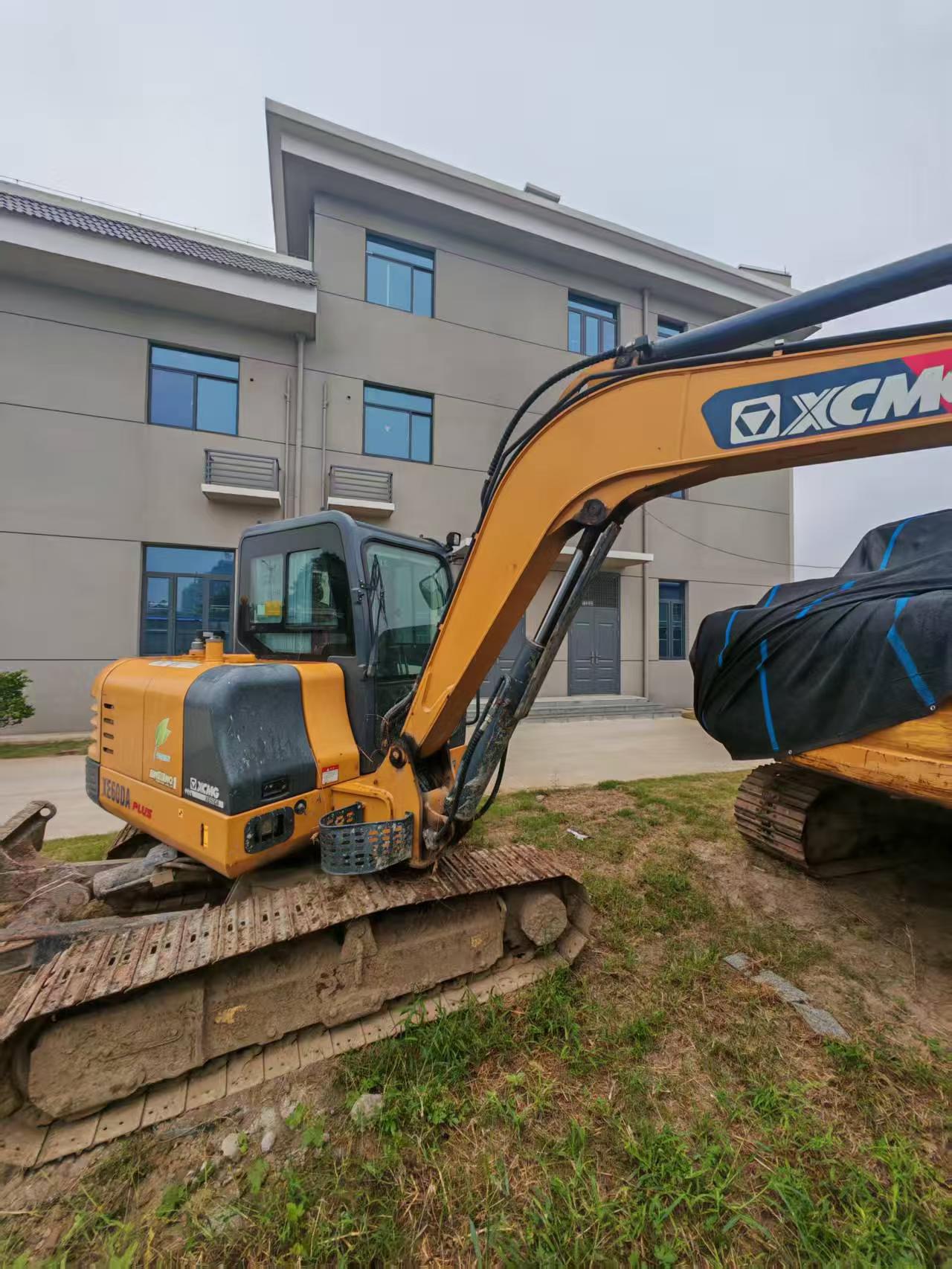 Buy XCMG XE60 Used Excavator / 3