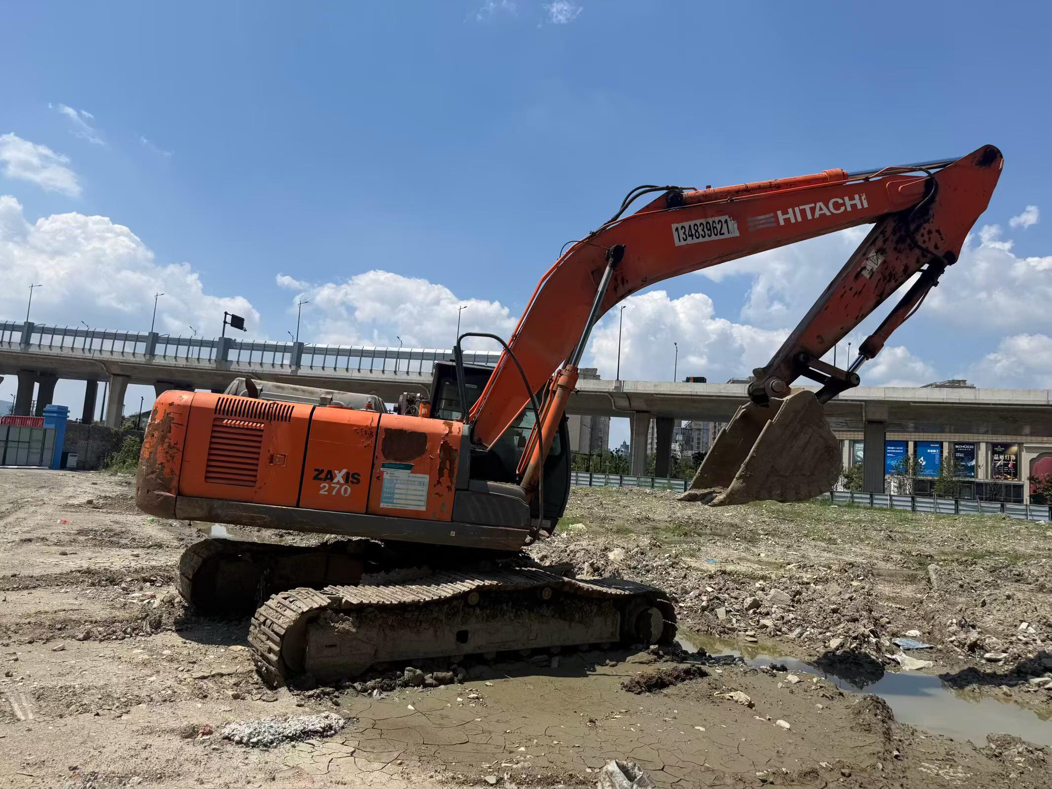Buy Hitachi ZX270-3 Used Excavator / 2