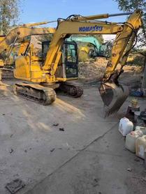 Buy Komatsu PC60-8 Used Excavator / 2 Buy Komatsu PC60-8 Used Excavator / 2