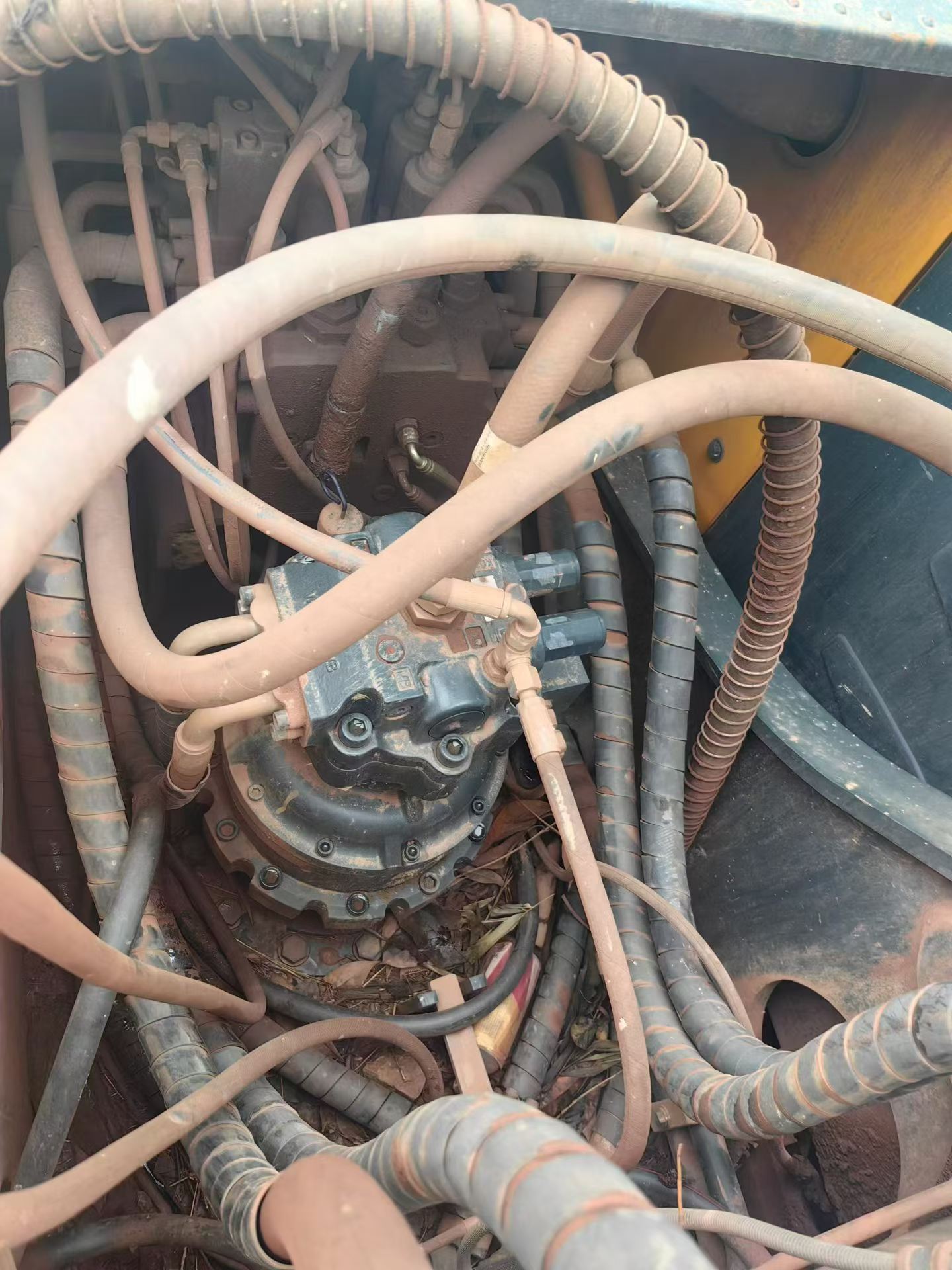 Buy Hyundai R225-7 Used Excavator / 4