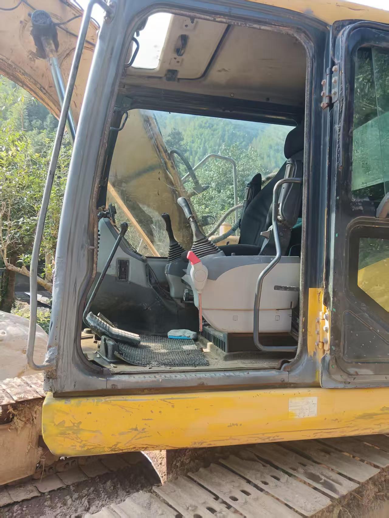 شراء حفارة Komatsu PC110-7 مستعملة / 3