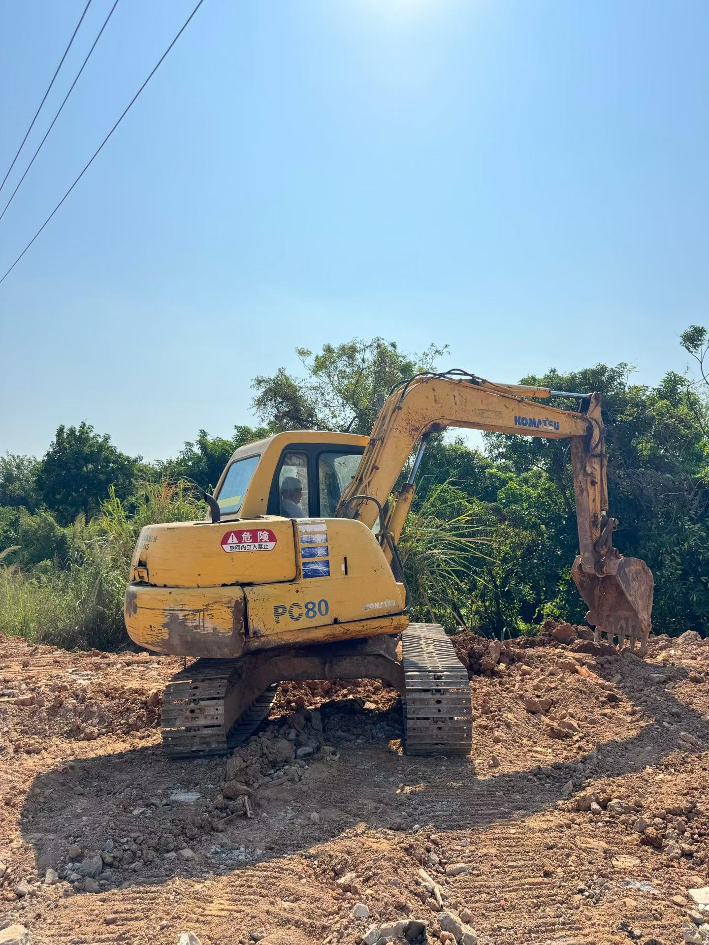 Buy Komatsu PC60-7 Used Excavator / 3