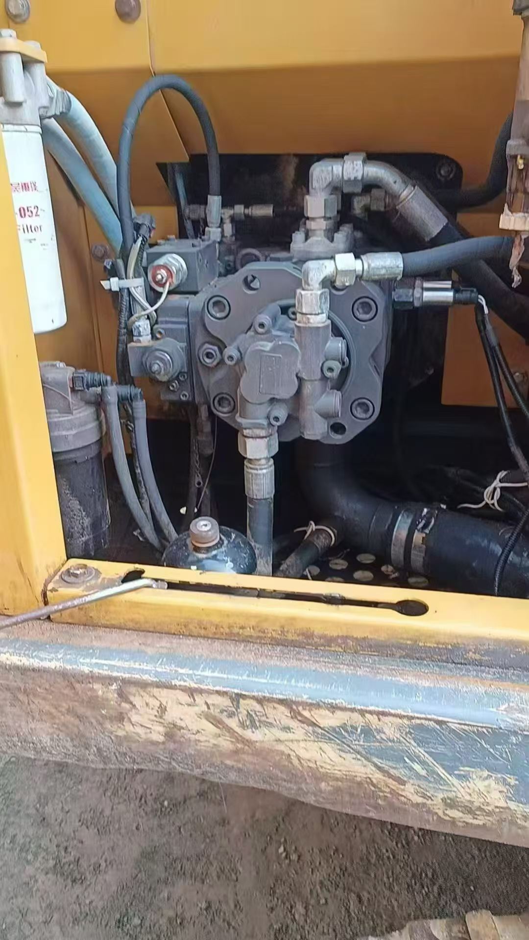 Buy XCMG XE135B Used Excavator / 2