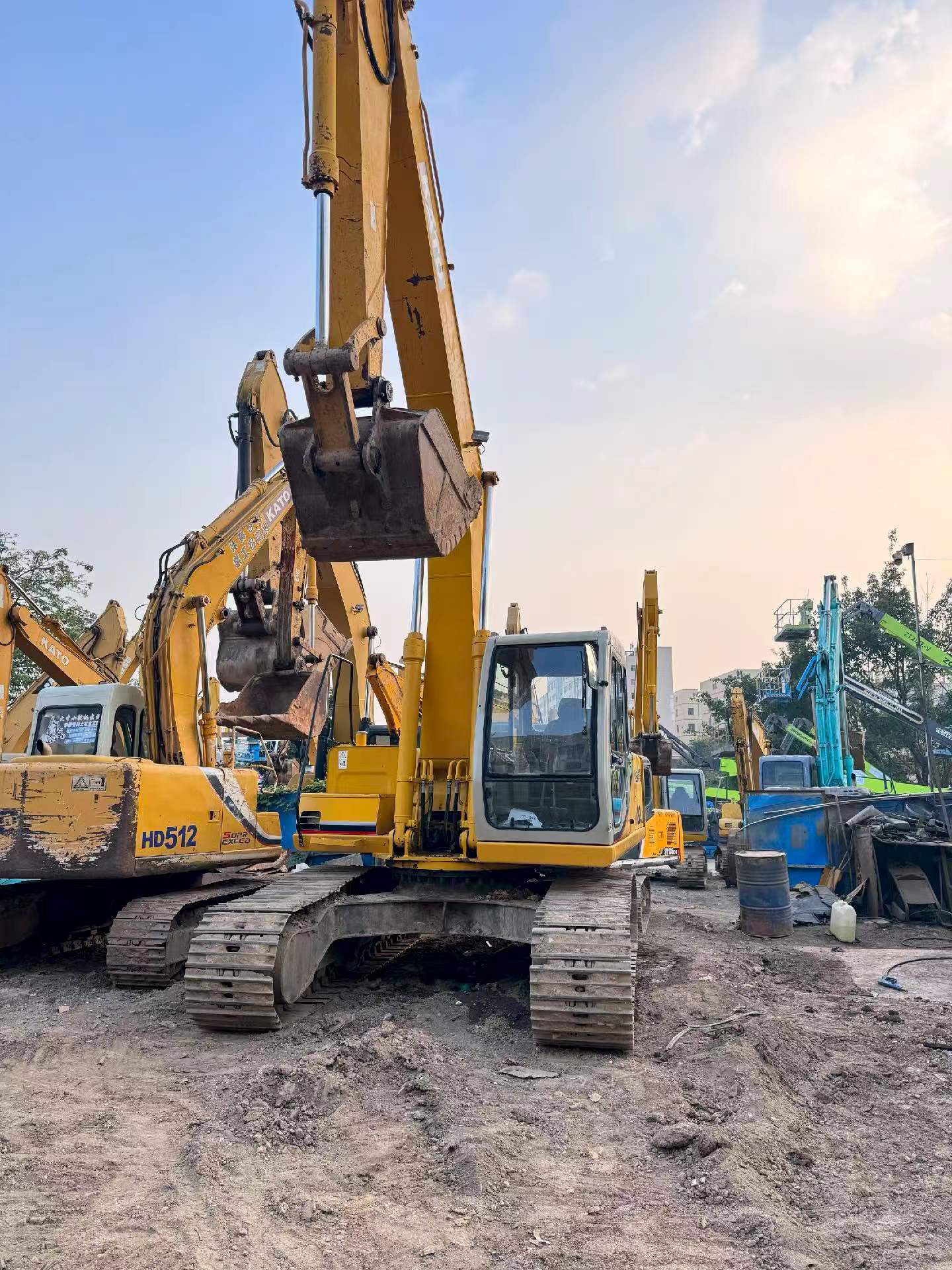 Buy Kato 820-3SP Used Excavator / 4