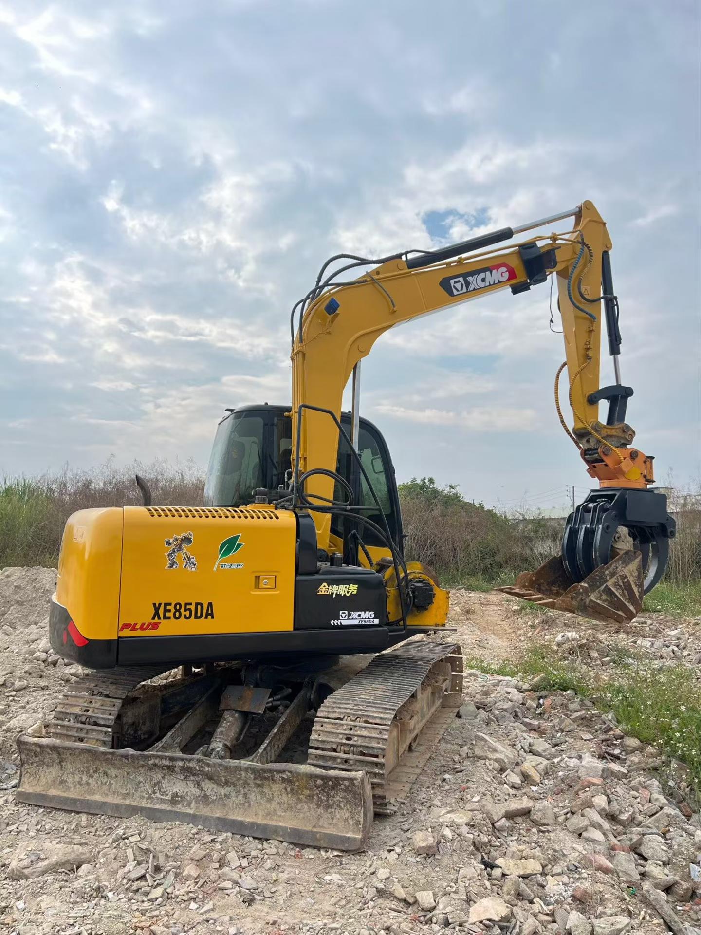 Buy XCMG XE80 Used Excavator / 3