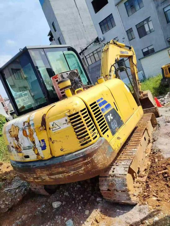 Buy Komatsu PC56-7 Used Excavator / 1
