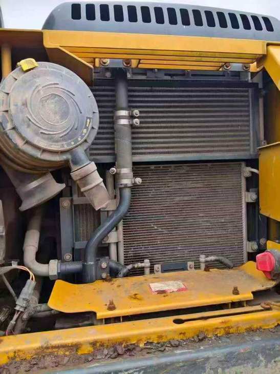 Buy XCMG XE135B Used Excavator / 1