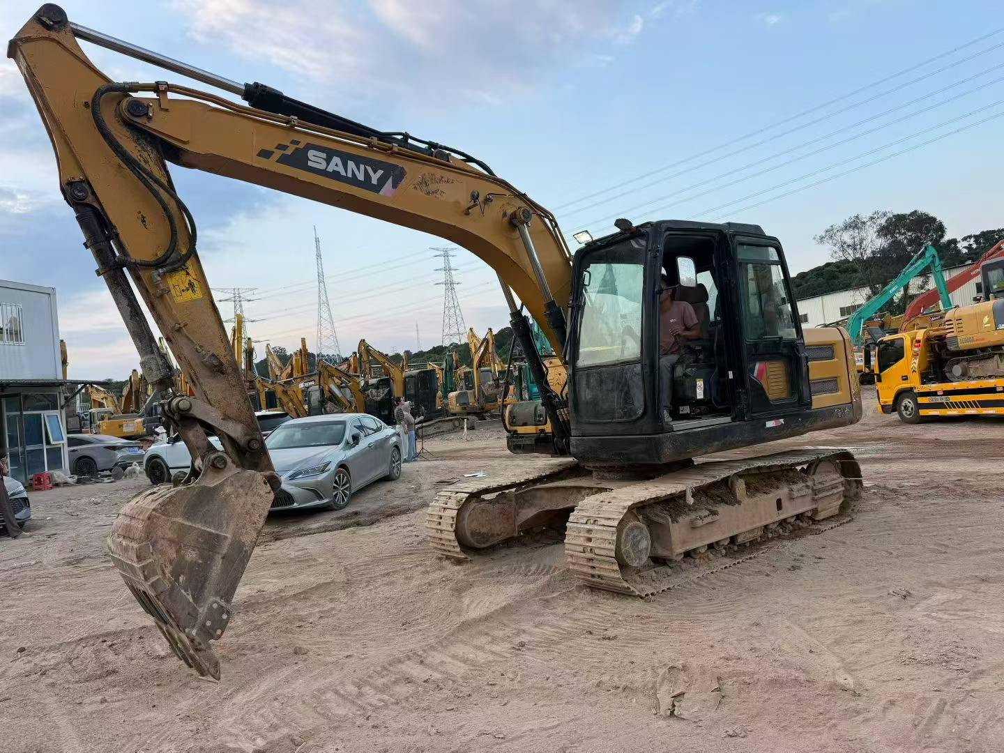 Buy Sany SY135 Used Excavator / 3