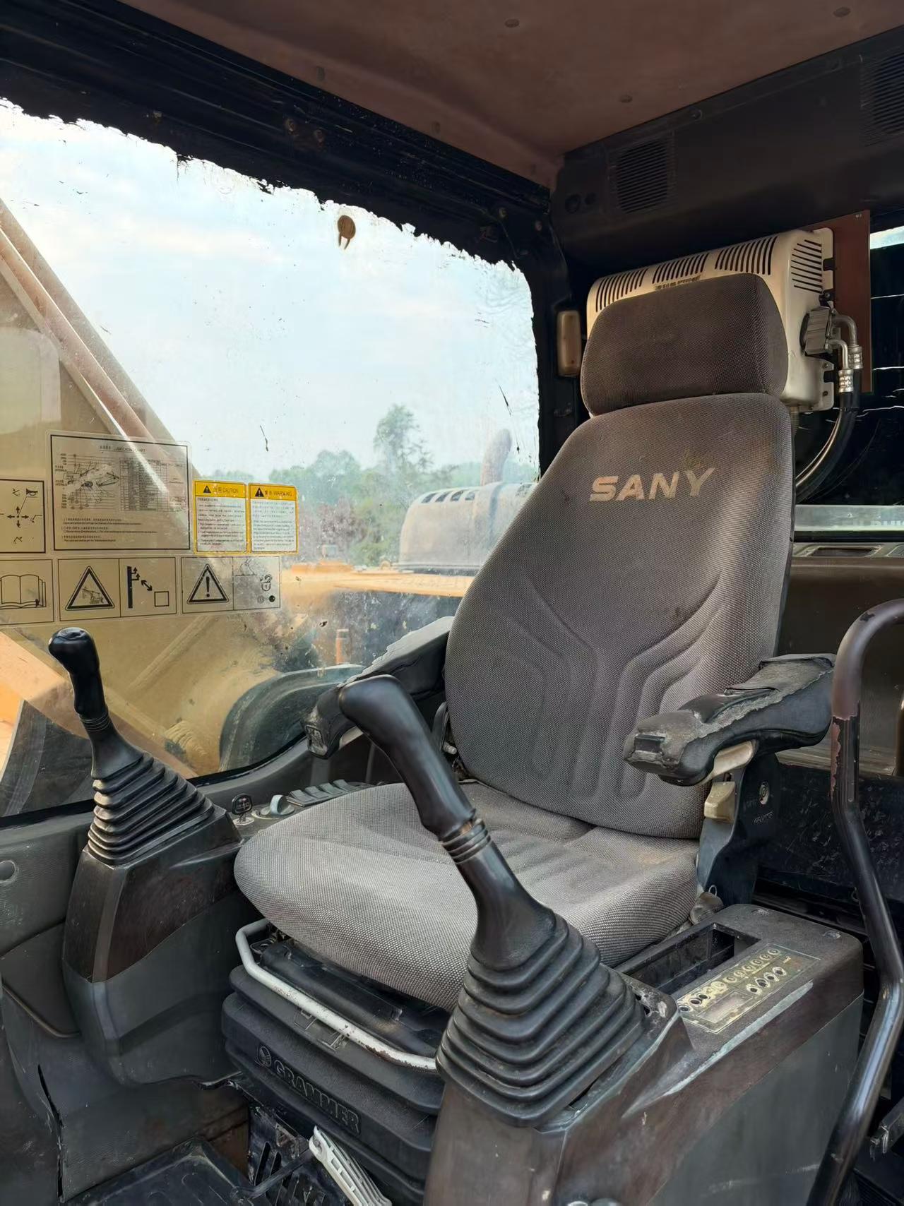 Buy Sany SY245H Used Excavator / 3