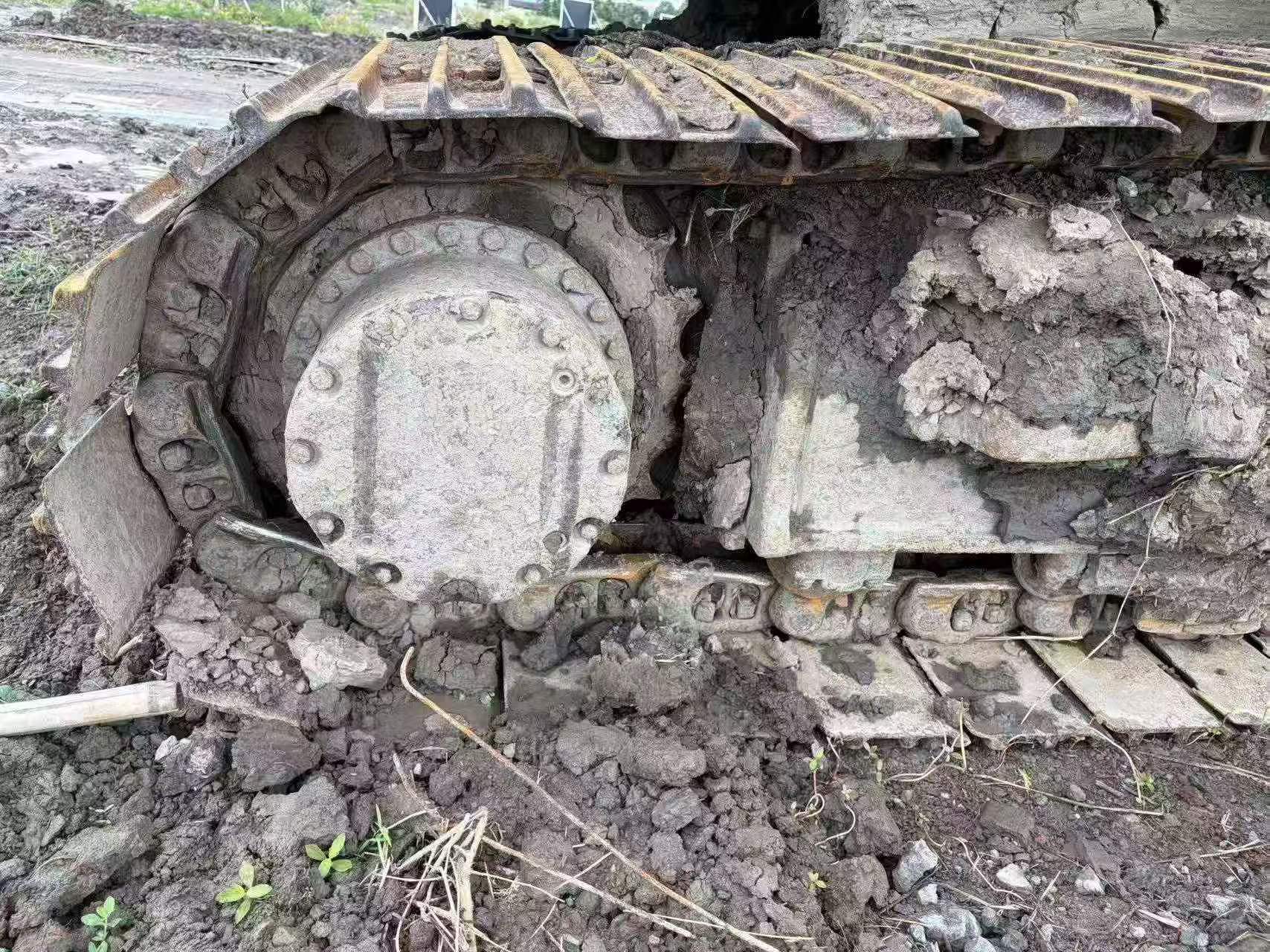 Buy Hitachi ZX200-5G Used Excavator / 8