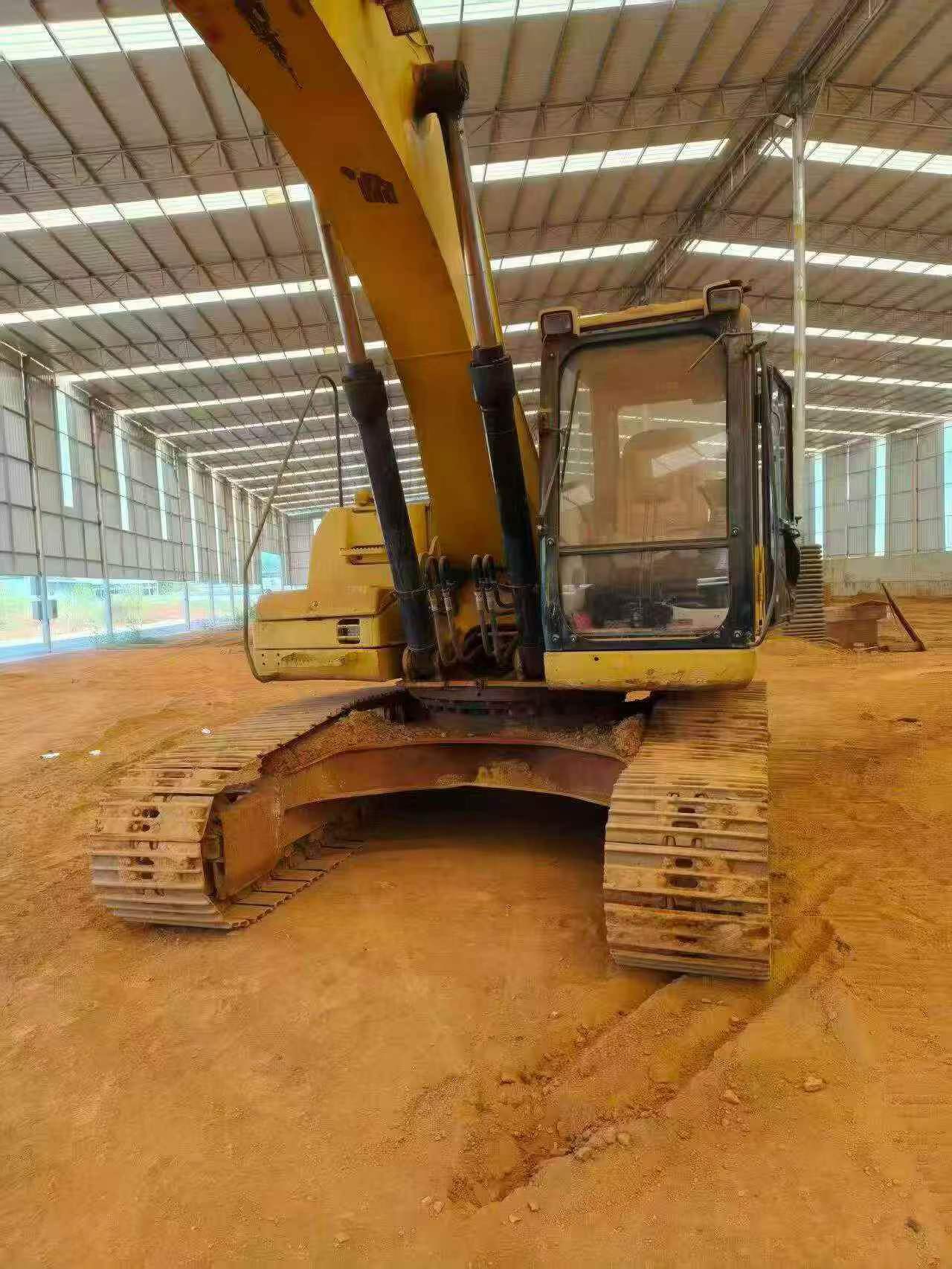 شراء Caterpillar 324D مستعمل حفارة