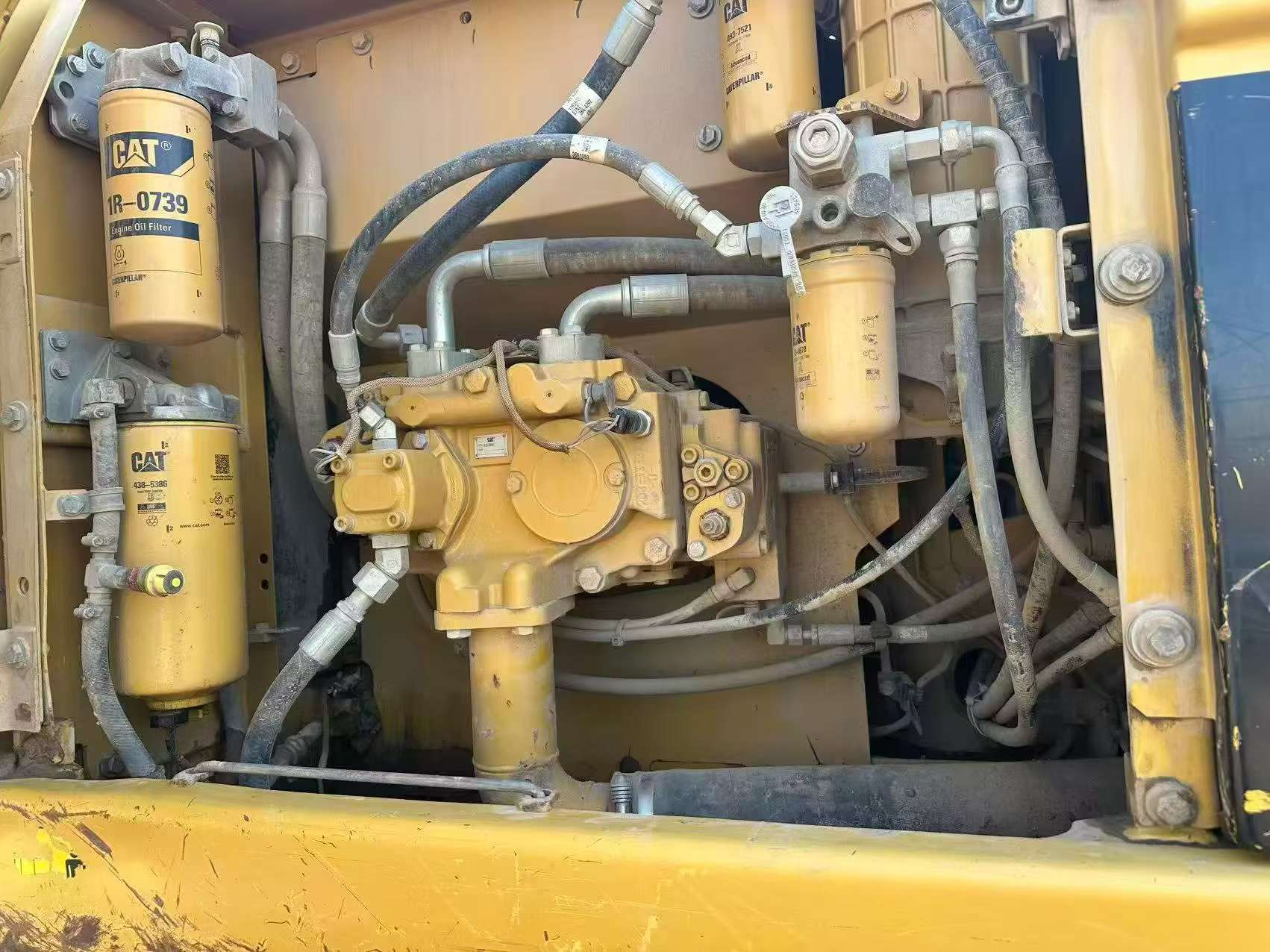 Buy Caterpillar 320D Used Excavator / 7