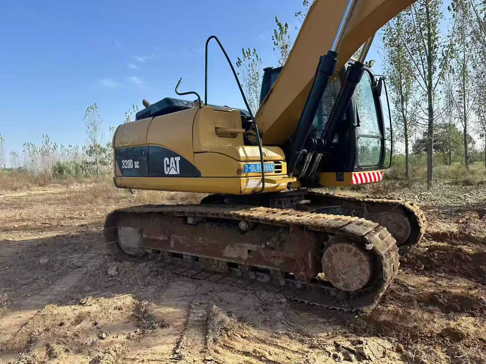 Buy Caterpillar 320D Used Excavator / 2