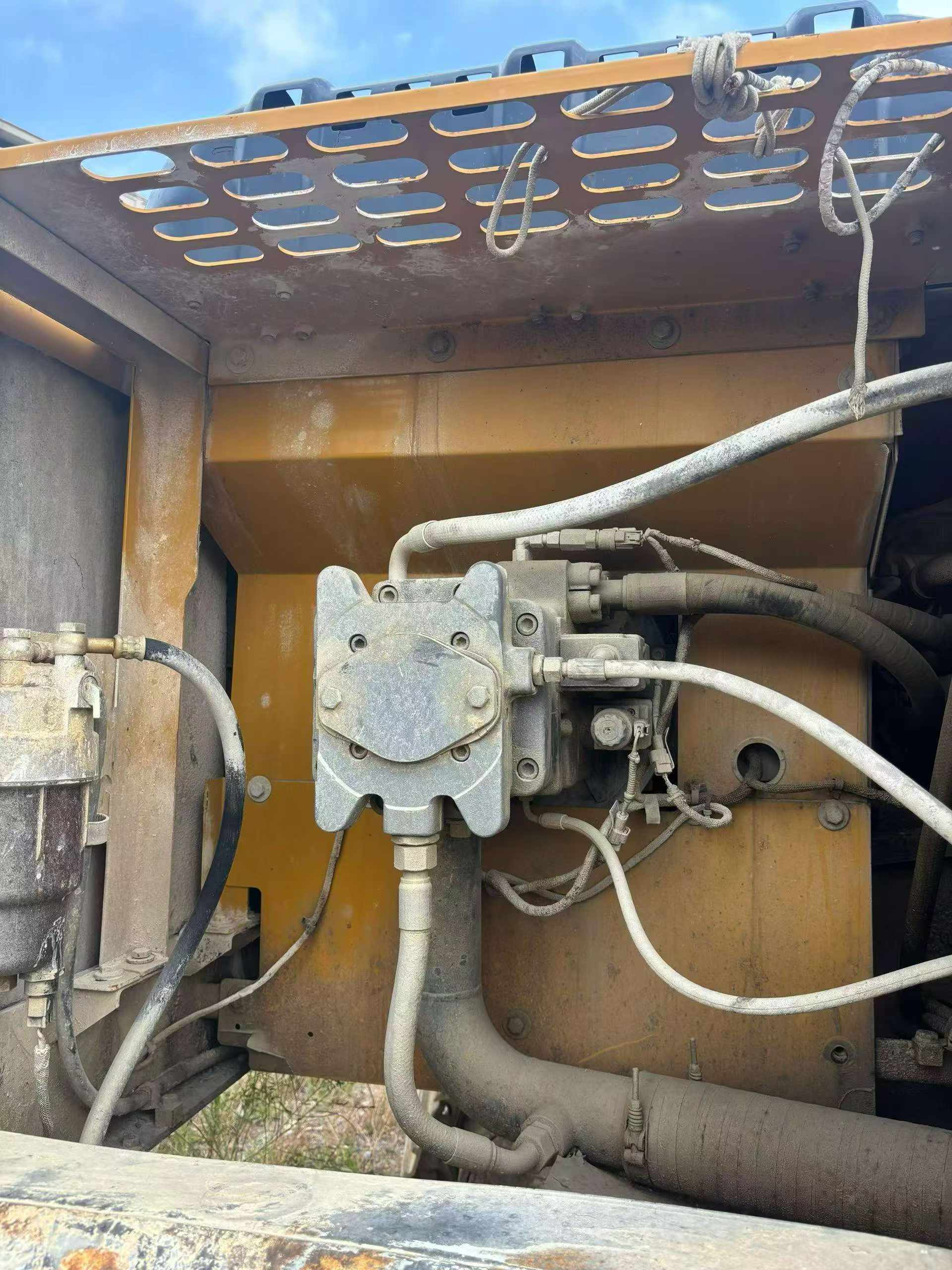 Buy Sany SY265C Used Excavator / 5