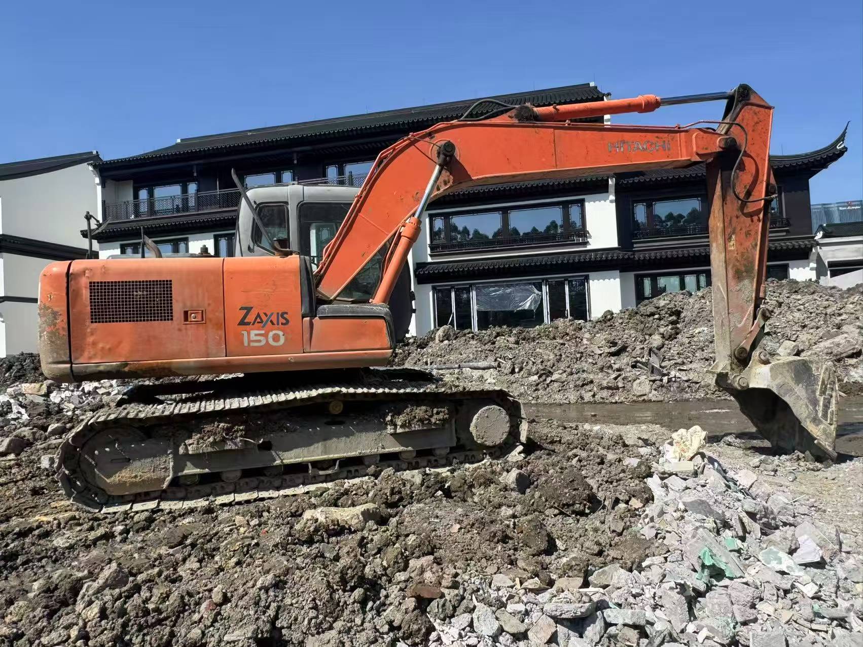 Compre Escavadeira Hitachi EX120-6 Usada / 2