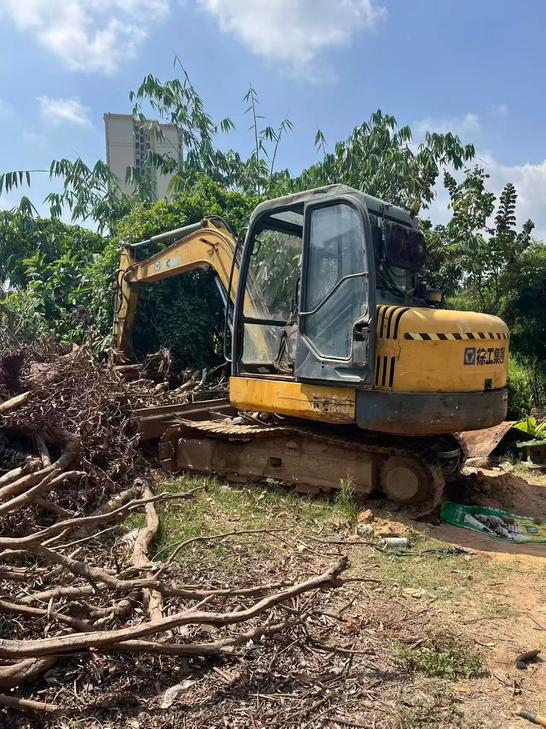 Buy XCMG XE60 Used Excavator / 1