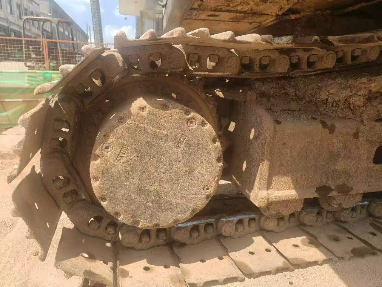 Buy Kobelco SK200 Used Excavator / 3